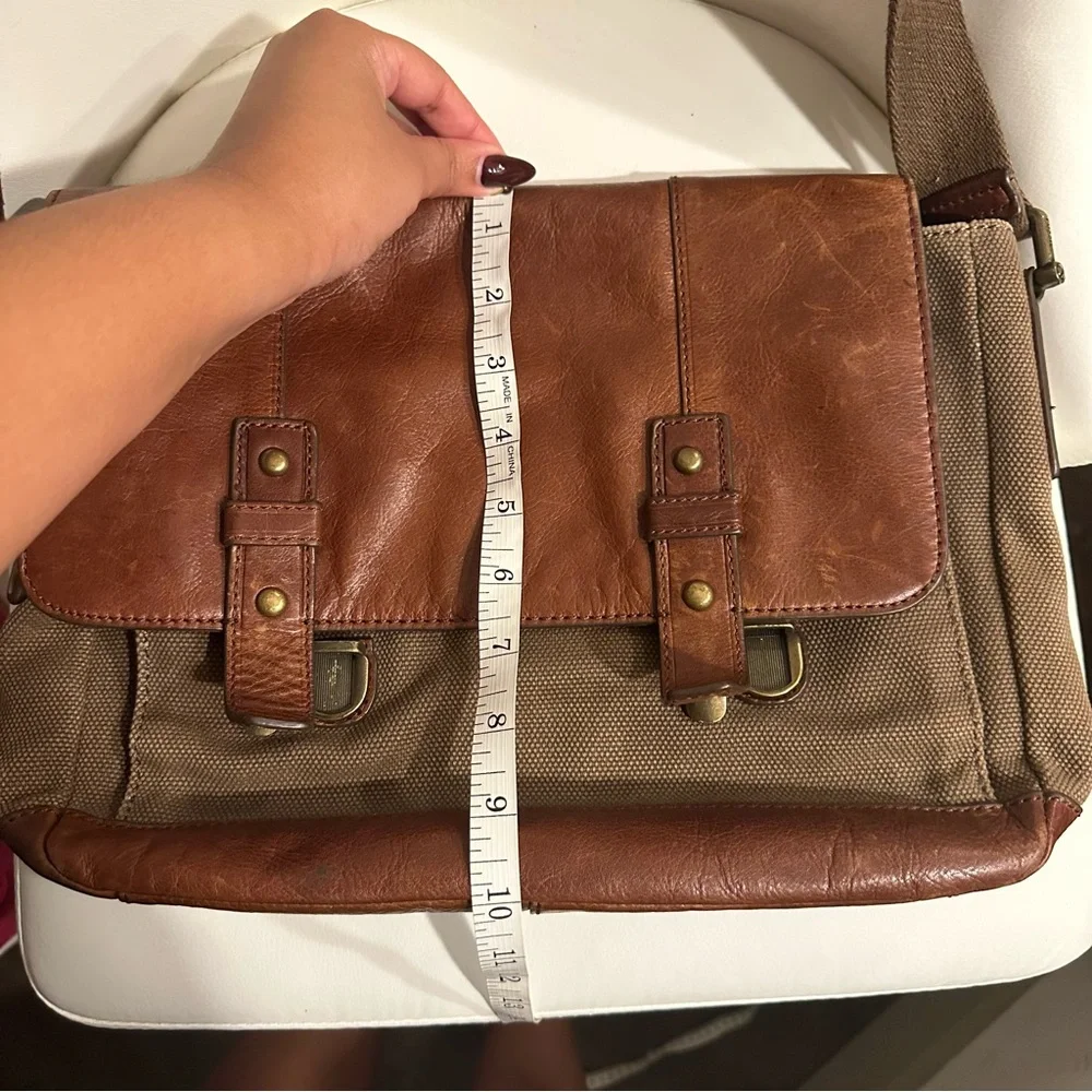 👜 Fossil Canvas & Leather Messenger Bag — Vintage Style Crossbody Laptop Satchel